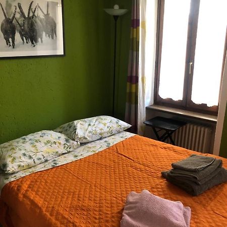 La Casa Di Rox Ad Aosta - Small Holiday Apartment In Central Aosta - Alloggio Ad Uso Turistico - Vda - Aosta - N 0304 Esterno foto